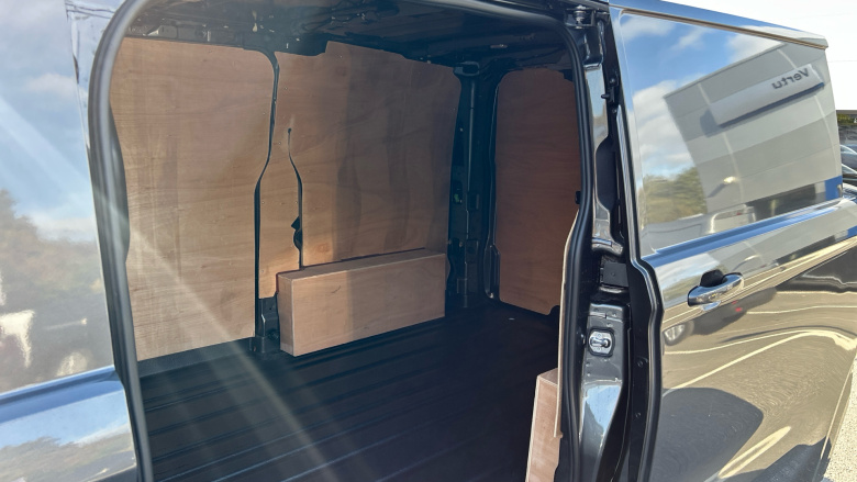 Ford Transit Custom 320 L1 Diesel Fwd 2.0 EcoBlue 170ps H1 Van Limited Auto